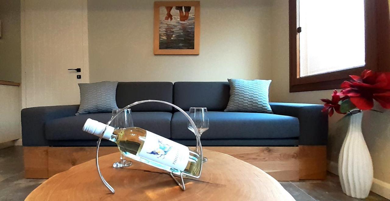 Andros 4 All Seasons Villas & Suites Ormos  ภายนอก รูปภาพ