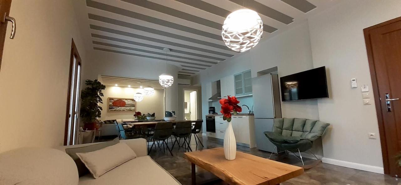 Andros 4 All Seasons Villas & Suites Ormos  ภายนอก รูปภาพ