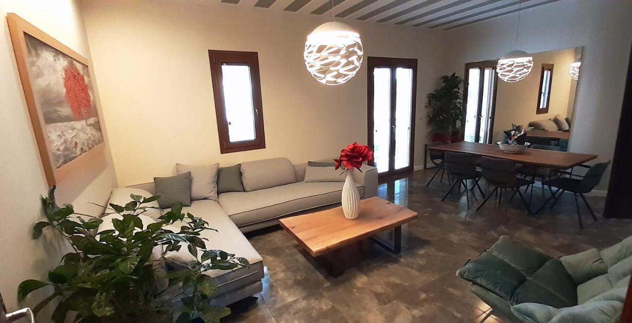 Andros 4 All Seasons Villas & Suites Ormos  ภายนอก รูปภาพ