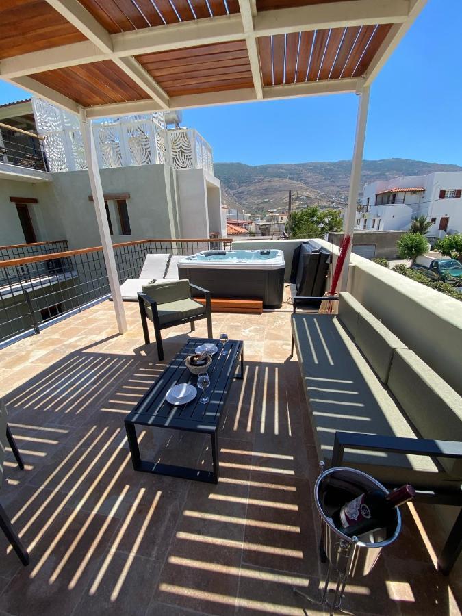 Andros 4 All Seasons Villas & Suites Ormos  ภายนอก รูปภาพ