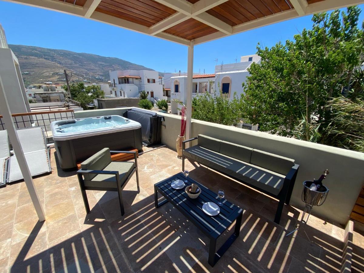 Andros 4 All Seasons Villas & Suites Ormos  ภายนอก รูปภาพ
