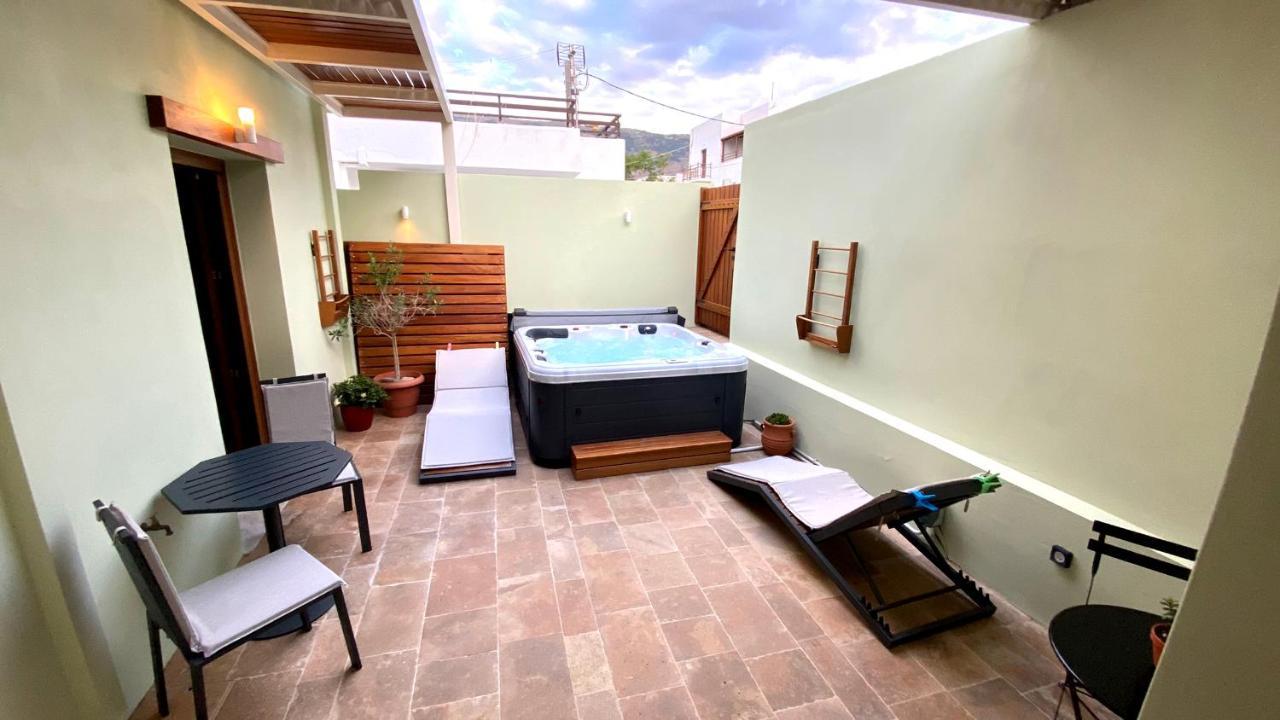 Andros 4 All Seasons Villas & Suites Ormos  ภายนอก รูปภาพ