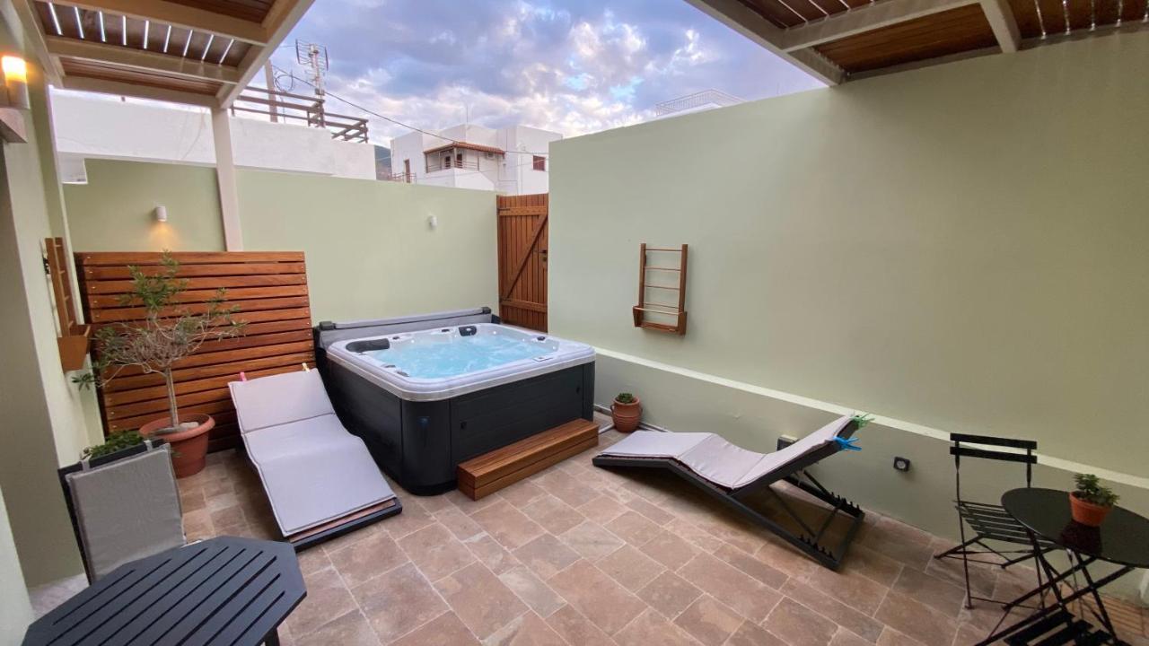 Andros 4 All Seasons Villas & Suites Ormos  ภายนอก รูปภาพ