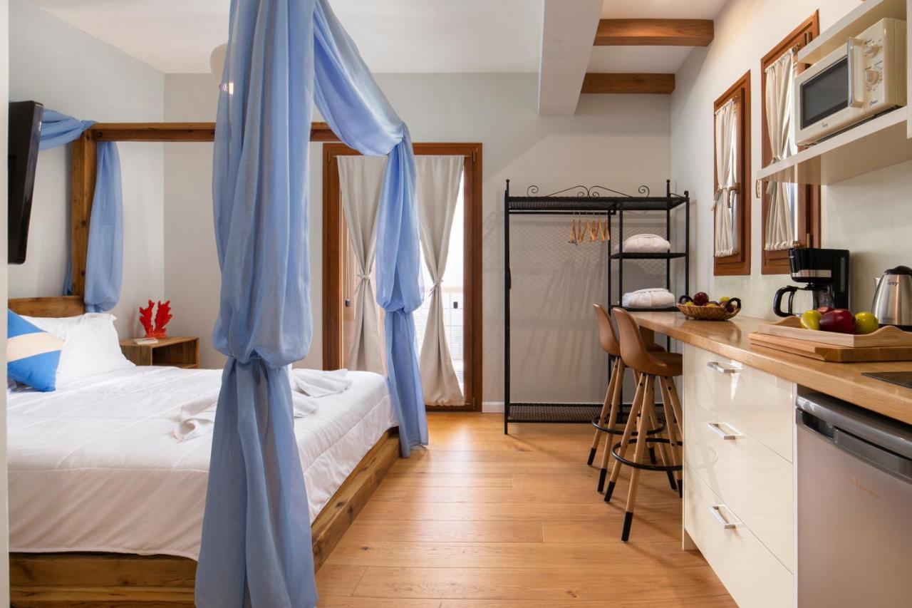 Andros 4 All Seasons Villas & Suites Ormos  ภายนอก รูปภาพ