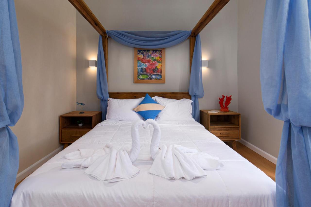 Andros 4 All Seasons Villas & Suites Ormos  ภายนอก รูปภาพ
