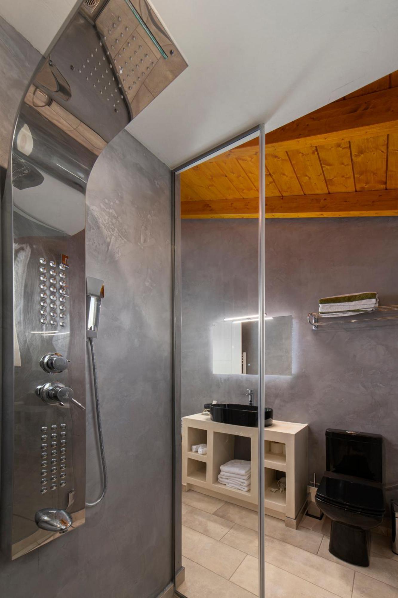 Andros 4 All Seasons Villas & Suites Ormos  ภายนอก รูปภาพ